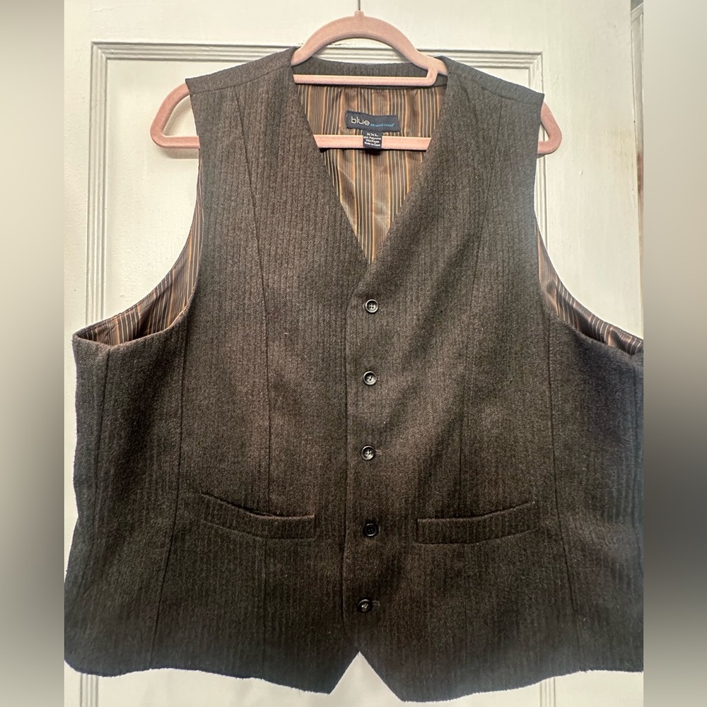 XXL Pronto Uomo Vest in Charcoal gray with bronze and black striped interior